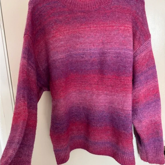 LEVI’S Women's Gradient Sweater - Pink and Purple - Picture 1 of 2